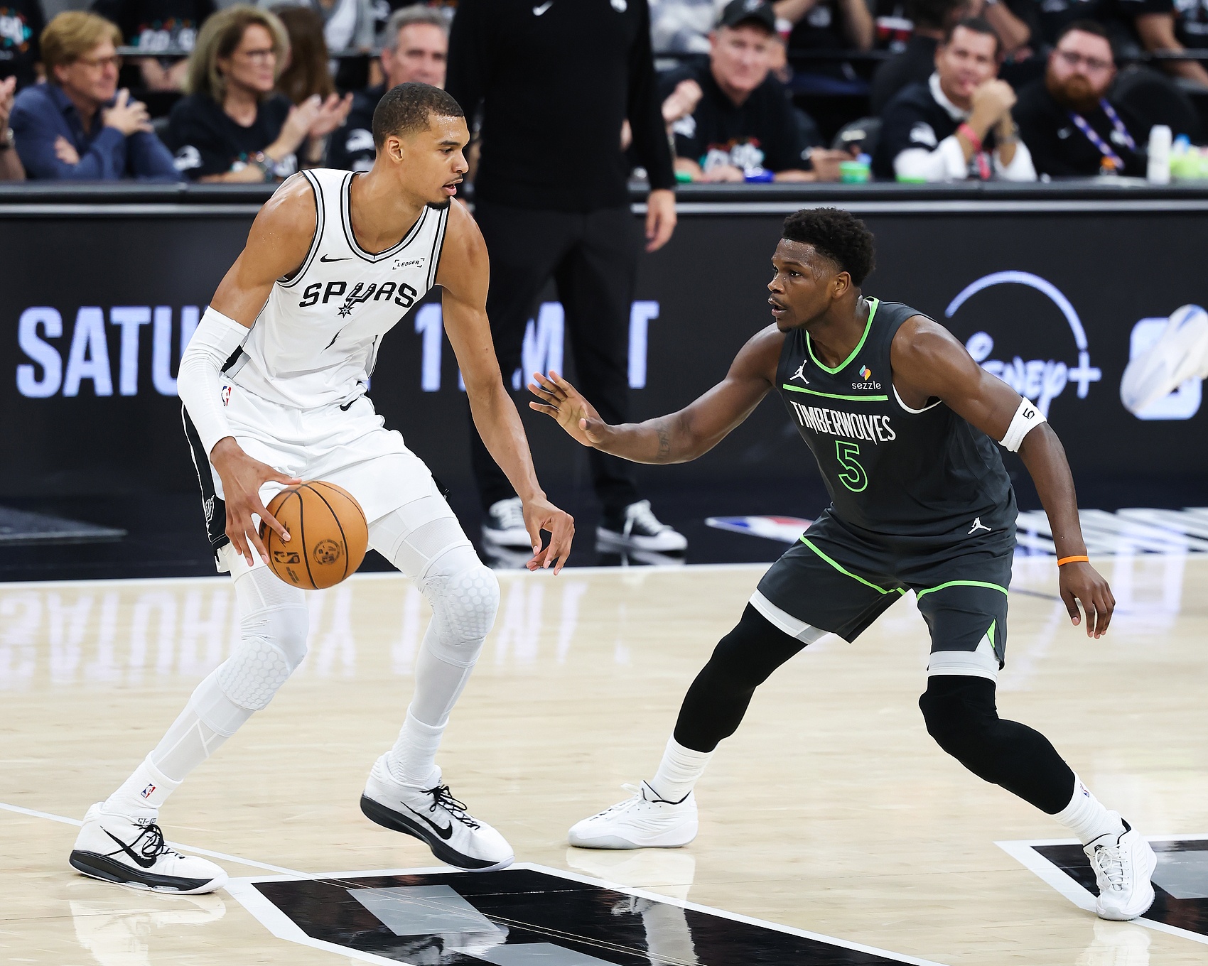 皇冠体育app下载-NBA彩经：夺回主场优势 马刺客场擒下森林狼